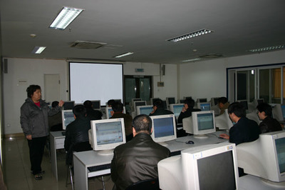 后勤服務總公司開展OA辦公系統(tǒng)培訓，提升計算機系統(tǒng)服務效能